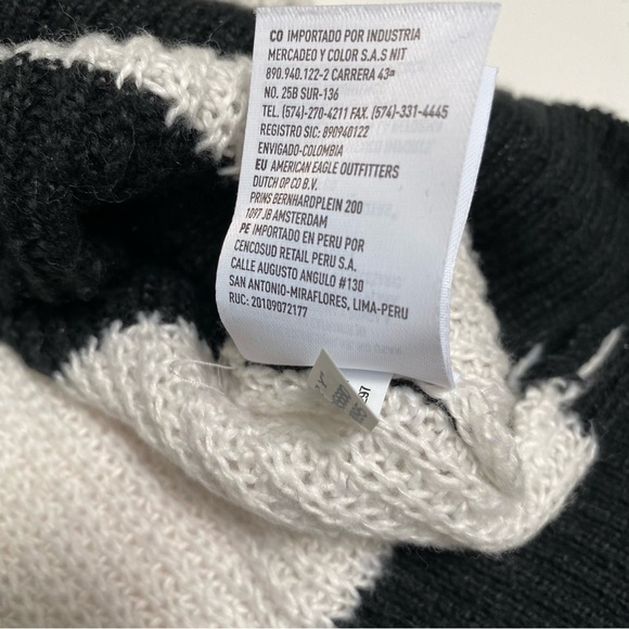 American Eagle Black and White Rugby Sweater - Picture 4 of 12